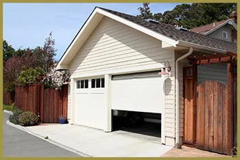 Metro Garage Doors Chicago, IL 773-409-4102 - serv-sid-res-gdr-19m